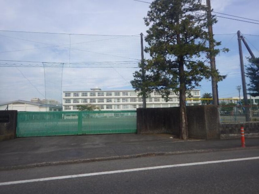 静岡市立東源台小学校(小学校)まで783m 静岡鉄道静岡清水線/県立美術館前駅 徒歩7分 2階 築18年