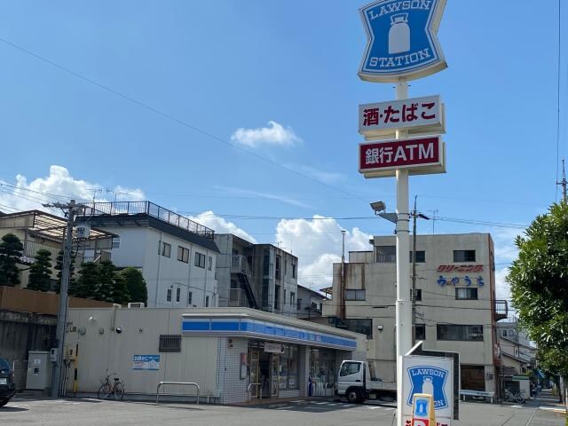 ローソン清水草薙杉道店(コンビニ)まで557m 静岡鉄道静岡清水線/御門台駅 徒歩11分 1階 築18年
