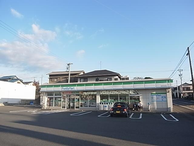 ファミリーマート静岡中吉田店(コンビニ)まで312m 静岡鉄道静岡清水線/県総合運動場駅 徒歩10分 2階 築38年