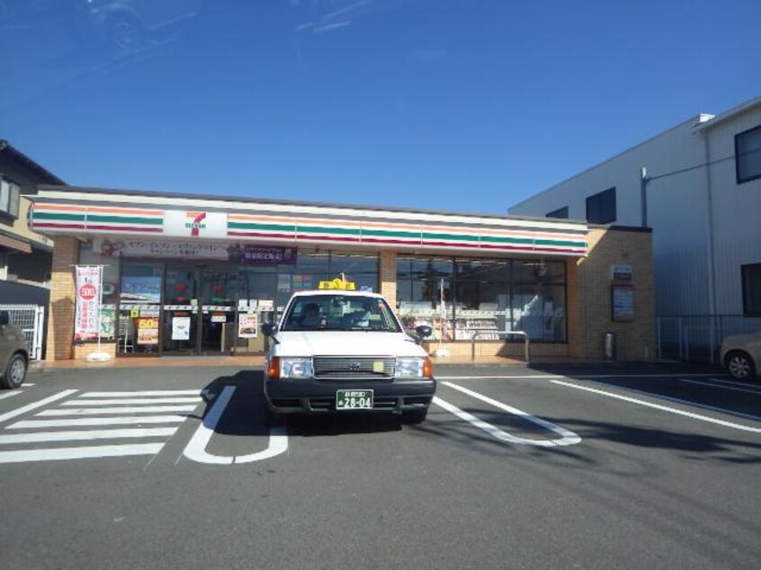 セブンイレブン静岡国吉田店(コンビニ)まで309m 静岡鉄道静岡清水線/県総合運動場駅 徒歩1分 4階 築33年