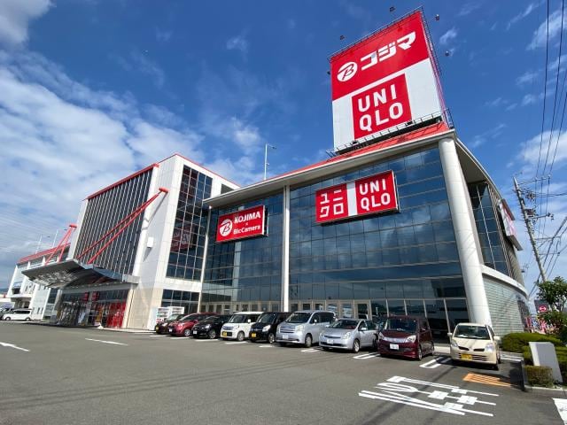コジマ×ビックカメラ静岡店(電気量販店/ホームセンター)まで845m 静岡鉄道静岡清水線/県総合運動場駅 徒歩5分 1階 築36年