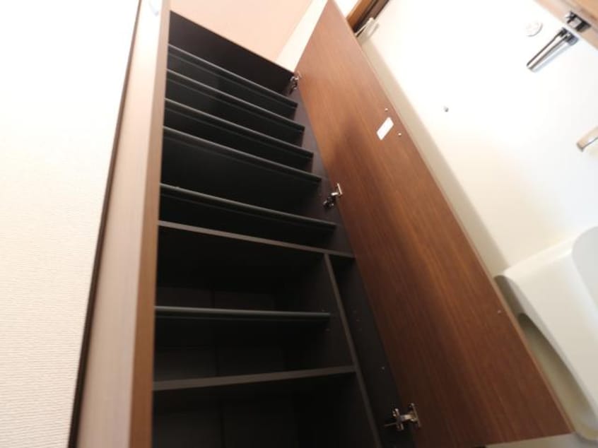  静岡鉄道静岡清水線/県総合運動場駅 徒歩10分 1階 築22年