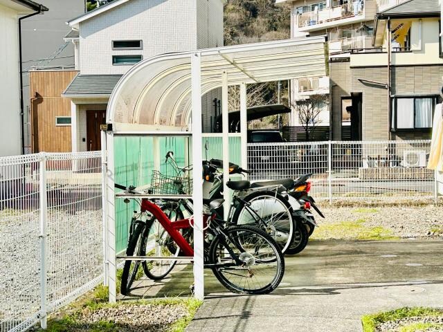  東海道本線/草薙駅 バス16分幕ヶ谷下車:停歩5分 1階 築30年