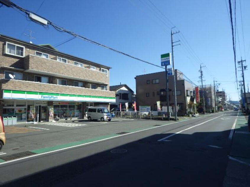 ファミリーマート瀬名中央店(コンビニ)まで378m 東海道本線/草薙駅 バス11分常葉短大入口下車:停歩1分 2階 築27年