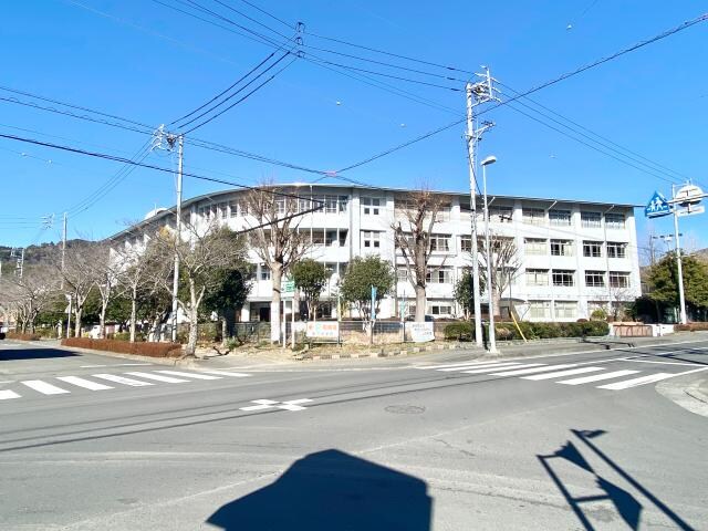 静岡市立竜爪中学校(中学校/中等教育学校)まで745m 東海道本線/草薙駅 バス28分田ケ谷入口下車:停歩1分 3階 築36年