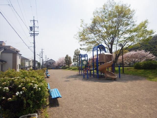 桜藪第一緑地(公園)まで1570m 東海道本線/草薙駅 バス28分田ケ谷入口下車:停歩1分 2階 築36年