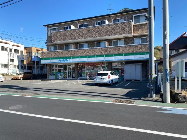 ファミリーマート瀬名中央店(コンビニ)まで1219m 東海道本線/静岡駅 バス29分南沼上下車:停歩1分 2階 築21年