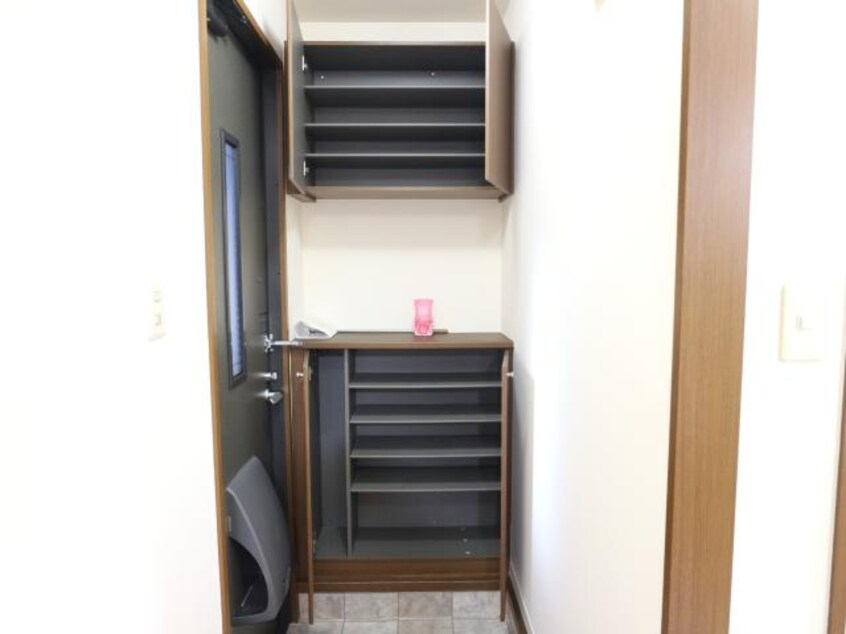  東海道本線/草薙駅 バス20分瀬名新田下下車:停歩4分 1階 築26年