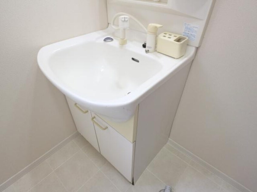  東海道本線/草薙駅 バス20分瀬名新田下下車:停歩4分 1階 築26年