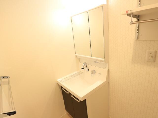  東海道本線/草薙駅 バス25分常葉短期大入口下車:停歩8分 1階 築32年