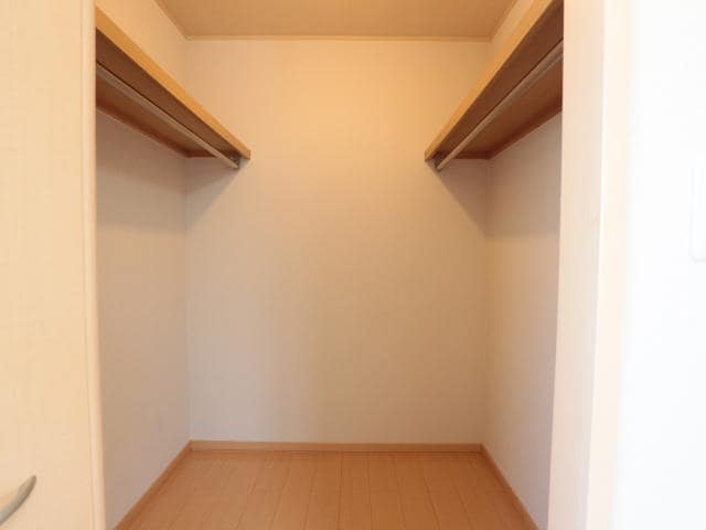  東海道本線/草薙駅 徒歩16分 2階 築21年