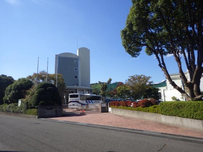 私立静岡北高校(高等学校/高等専門学校)まで318m 東海道本線/草薙駅 バス16分幕ヶ谷下車:停歩5分 2階 築23年
