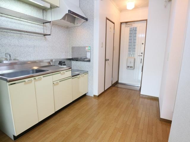  静岡鉄道静岡清水線/県総合運動場駅 徒歩4分 1階 築32年