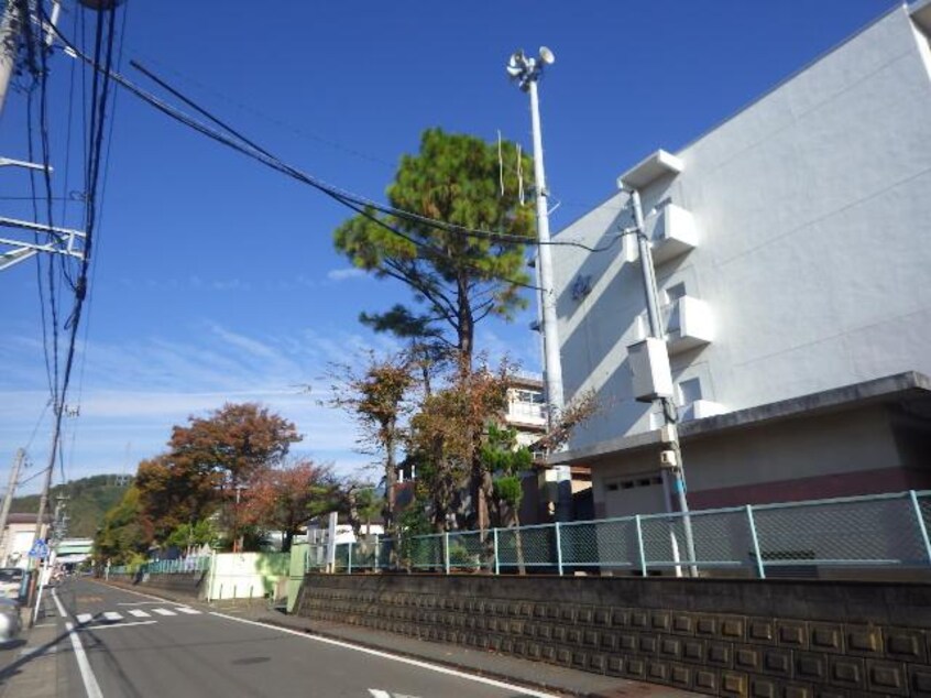 静岡市立千代田東小学校(小学校)まで613m 東海道本線/静岡駅 バス22分南瀬名町下車:停歩9分 3階 築33年