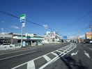ファミリーマート静岡瀬名川店(コンビニ)まで423m 東海道本線/草薙駅 徒歩24分 2階 築37年