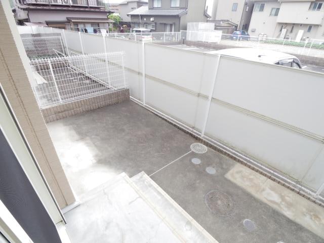  静岡鉄道静岡清水線/新静岡駅 バス22分東部団地下車:停歩6分 1階 築16年