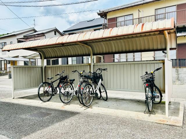  静岡鉄道静岡清水線/新静岡駅 バス22分東部団地下車:停歩9分 3階 築32年