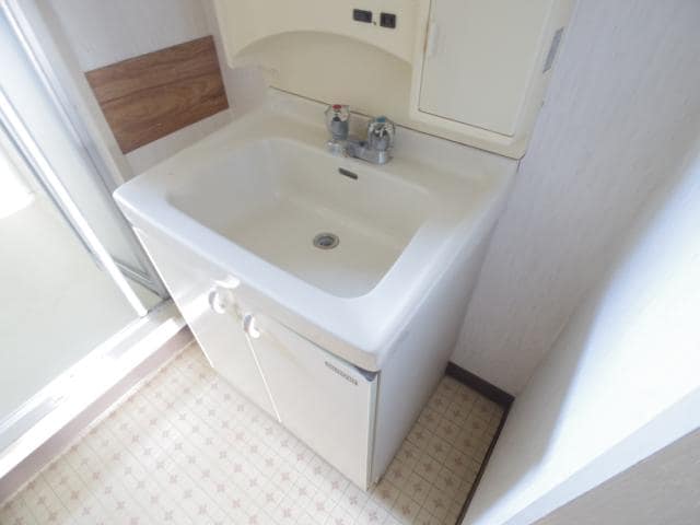  静岡鉄道静岡清水線/新静岡駅 バス22分東部団地下車:停歩9分 3階 築34年