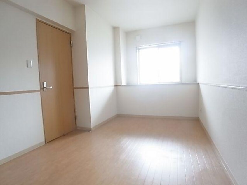  東海道本線/草薙駅 徒歩23分 2階 築15年