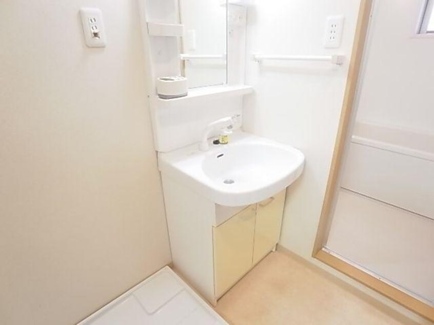  東海道本線/草薙駅 徒歩23分 2階 築15年