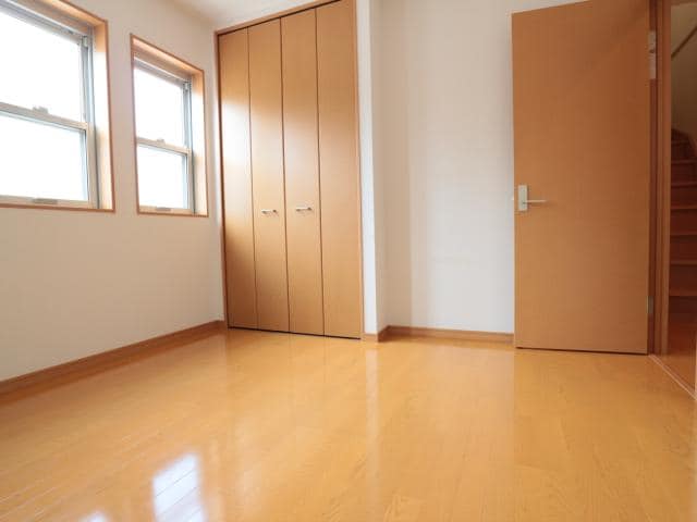  東海道本線/草薙駅 徒歩6分 1-2階 築15年