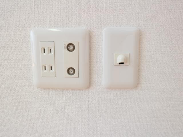  東海道本線/草薙駅 徒歩6分 1-2階 築15年