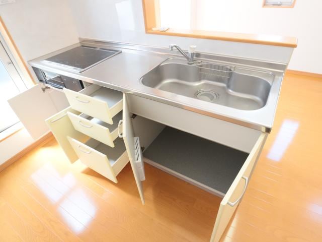  東海道本線/草薙駅 徒歩6分 1-2階 築15年