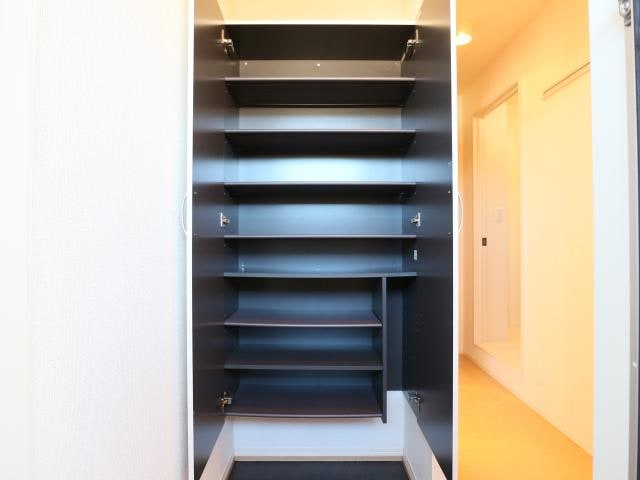  東海道本線/草薙駅 徒歩13分 2階 築15年