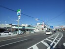 ファミリーマート静岡瀬名川店(コンビニ)まで592m 東海道本線/草薙駅 徒歩15分 2階 築17年