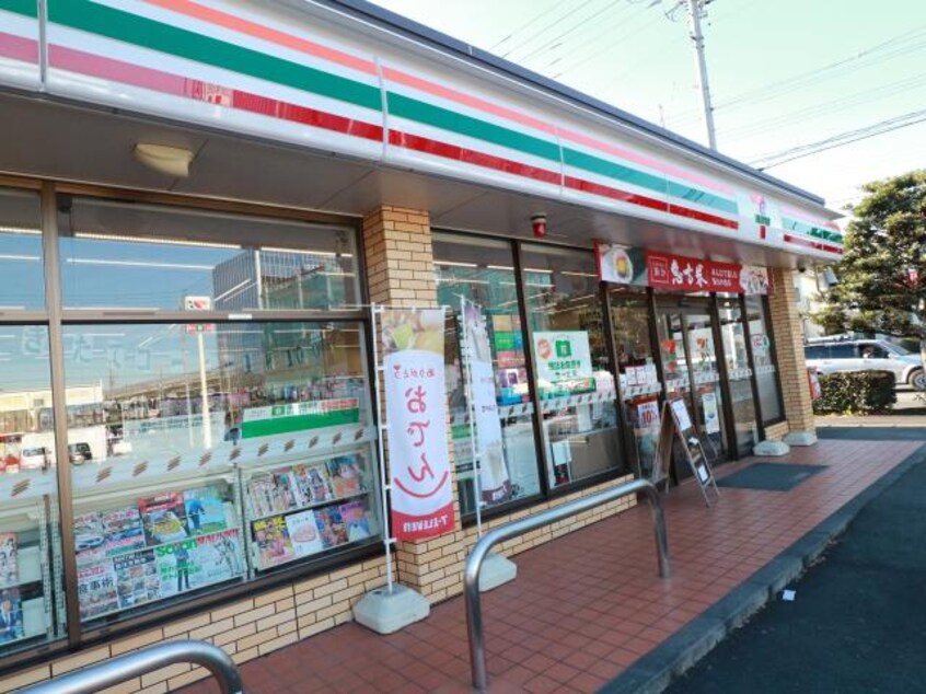 セブンイレブン静岡中吉田店(コンビニ)まで247m 静岡鉄道静岡清水線/県立美術館前駅 徒歩2分 2階 築38年