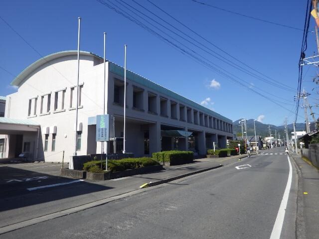 静岡市立西奈図書館(図書館)まで542m 静鉄バス（静岡市）/西奈小学校前 徒歩4分 1階 築13年