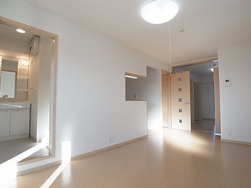  東海道本線/草薙駅 バス12分瀬名リンク西奈前下車:停歩5分 3階 築14年