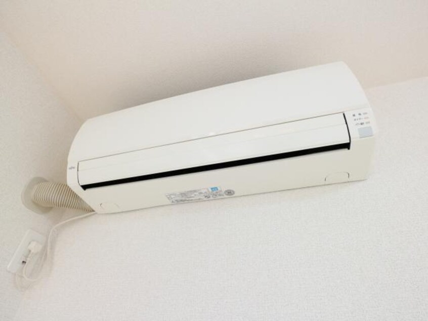  東海道本線/草薙駅 バス12分瀬名リンク西奈前下車:停歩5分 1階 築15年