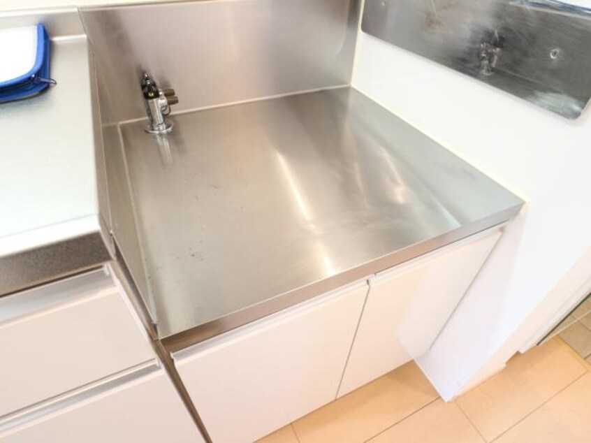  東海道本線/草薙駅 バス12分瀬名リンク西奈前下車:停歩5分 1階 築15年