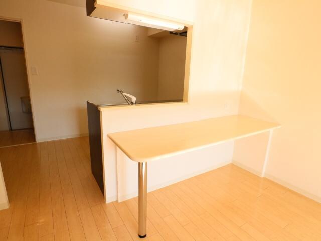  東海道本線/草薙駅 バス12分東瀬名町下車:停歩6分 1階 築14年