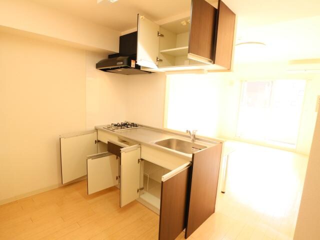  東海道本線/草薙駅 バス12分東瀬名町下車:停歩6分 1階 築14年