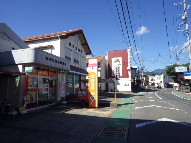 静岡北瀬名郵便局(郵便局)まで593m 静岡鉄道静岡清水線/古庄駅 徒歩26分 2階 築12年