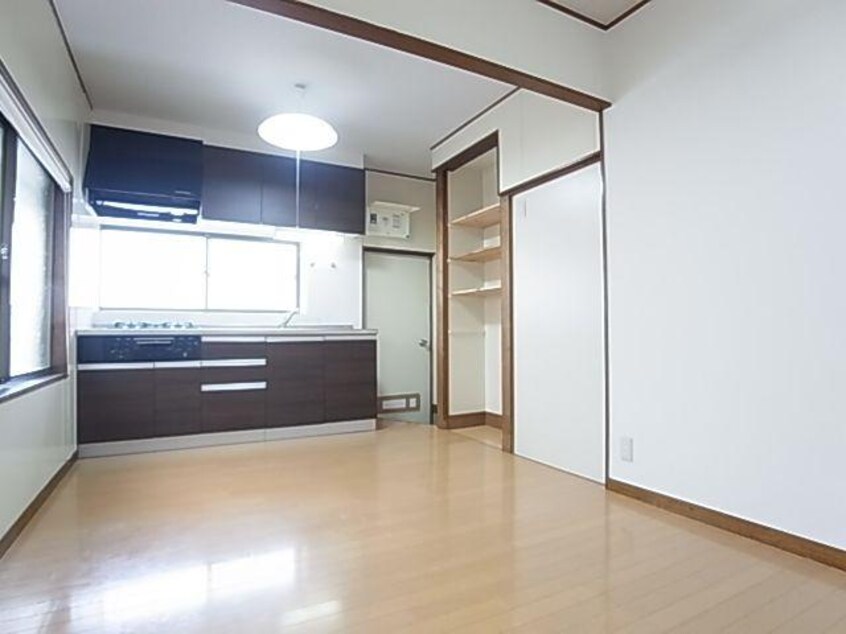  東海道本線/静岡駅 バス24分鳥坂営業所下車:停歩6分 1-2階 築48年