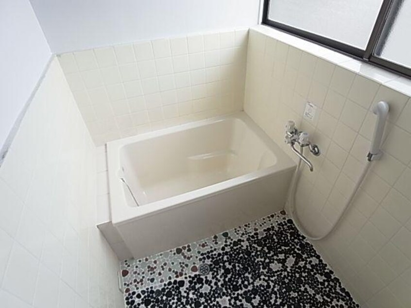  東海道本線/静岡駅 バス24分鳥坂営業所下車:停歩6分 1-2階 築48年