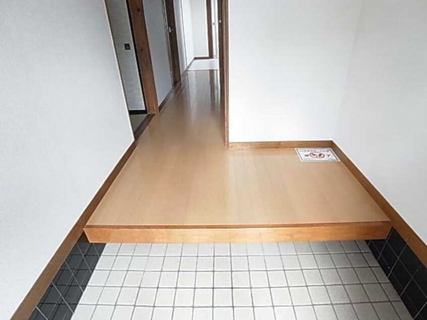  東海道本線/静岡駅 バス24分鳥坂営業所下車:停歩6分 1-2階 築48年