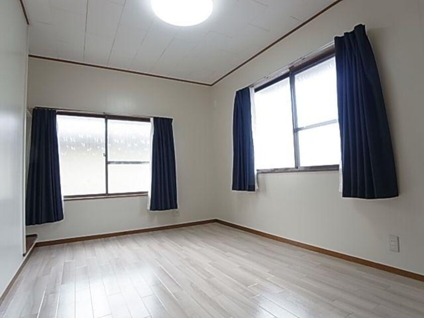  東海道本線/静岡駅 バス24分鳥坂営業所下車:停歩6分 1-2階 築48年