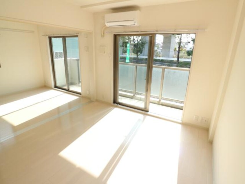  東海道本線/静岡駅 バス20分南瀬名町下車:停歩13分 1階 築13年