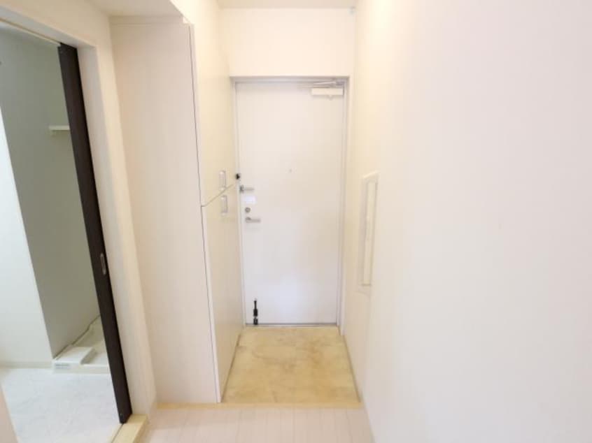  東海道本線/静岡駅 バス20分南瀬名町下車:停歩13分 1階 築13年