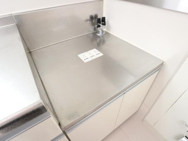  東海道本線/静岡駅 バス20分南瀬名町下車:停歩13分 1階 築13年