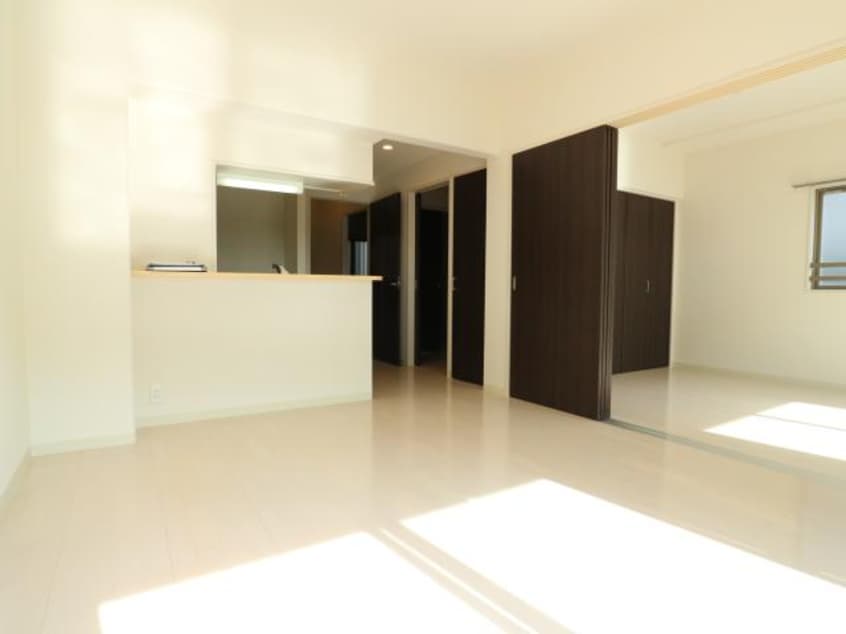  東海道本線/静岡駅 バス20分南瀬名町下車:停歩13分 1階 築13年