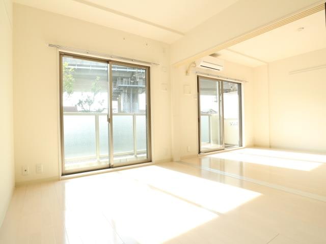  東海道本線/静岡駅 バス20分南瀬名町下車:停歩13分 1階 築13年