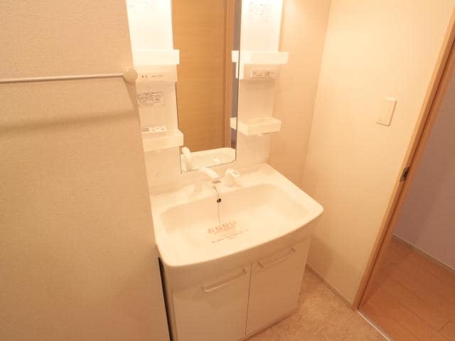  東海道本線/静岡駅 バス28分東高前下車:停歩8分 1-2階 築13年