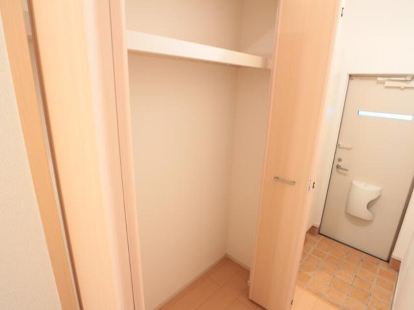  東海道本線/静岡駅 バス28分東高前下車:停歩8分 1-2階 築13年