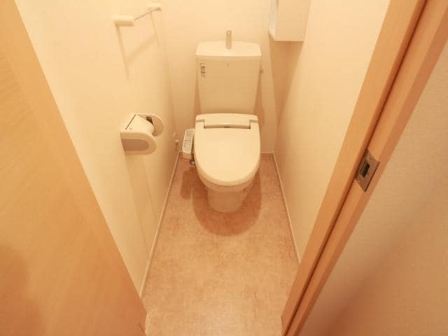  東海道本線/草薙駅 バス18分瀬名新田下下車:停歩4分 2階 築13年