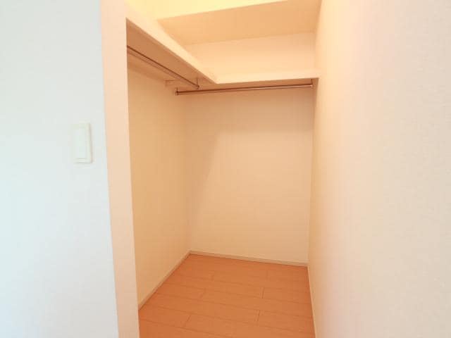  東海道本線/草薙駅 バス18分瀬名新田下下車:停歩4分 2階 築12年